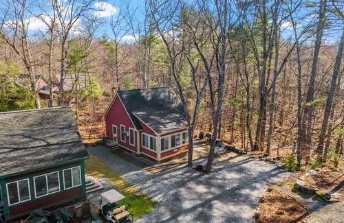 Summer Village Cabaña | Charming 2-bedroom cottage in Westford, sandy beach, 2 pools, restaurant on site