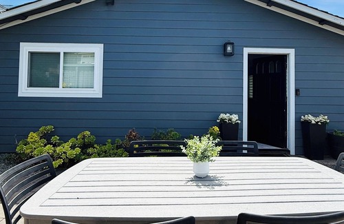 Moss Beach Cabaña | Charming 2-bedroom cottage less than one mile to Montara beach