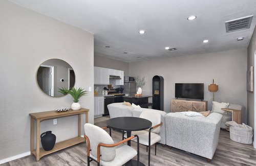 Tulsa Cabaña | Charming 2-bedroom cottage in Tulsa