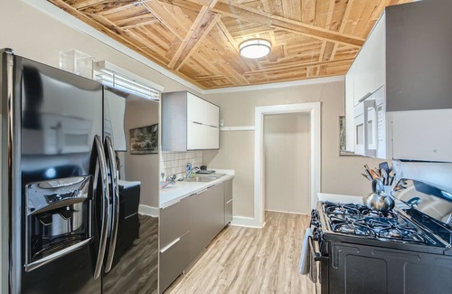 City Park West Casa | Charming 2-bedroom Denver home-Dog friendly