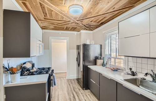City Park West Casa | Charming 2-bedroom Denver home-Dog friendly