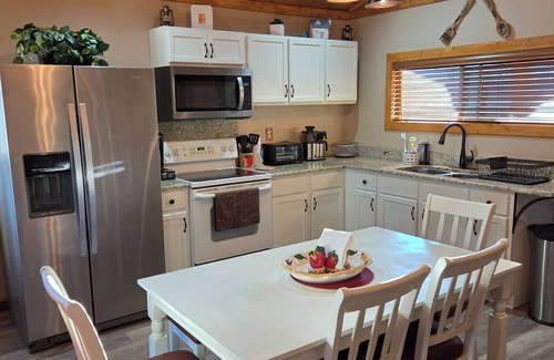 Bernalillo Otro | Charming 2-bedroom farmhouse between Albuquerque and Santa Fe.