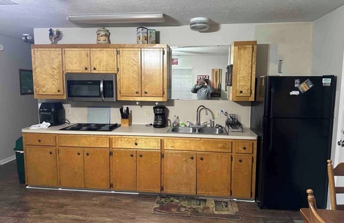 Brookeland Cabina | Charming 2-bedroom fishing cabin located near Lake Sam Rayburn