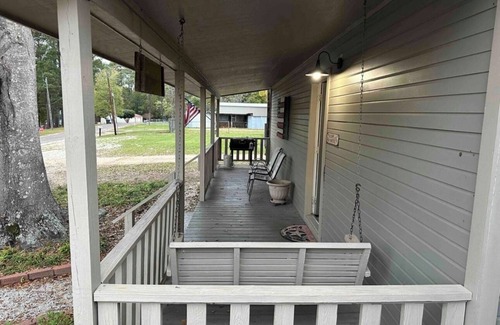 Brookeland Cabina | Charming 2-bedroom fishing cabin located near Lake Sam Rayburn