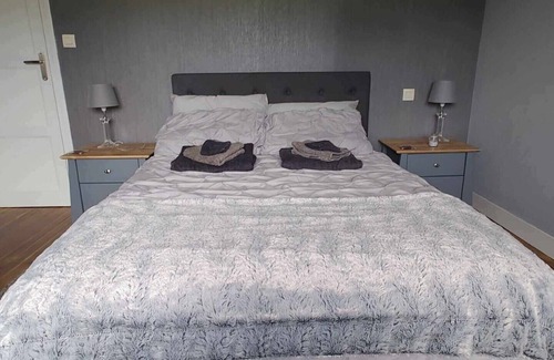 Chaulieu Otro | Charming 2-bedroom farmhouse in Chaulieu. Only 10 mins drive to town. 3 star acc