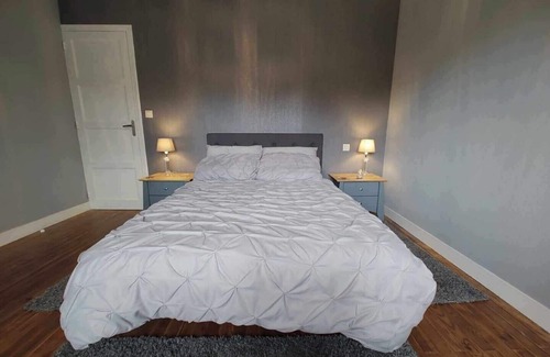 Chaulieu Otro | Charming 2-bedroom farmhouse in Chaulieu. Only 10 mins drive to town. 3 star acc