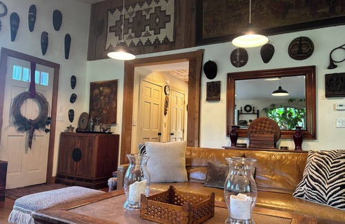 Old Lyme Otro | Charming 2-bedroom farmhouse in Lyme just 5 minutes from I-95