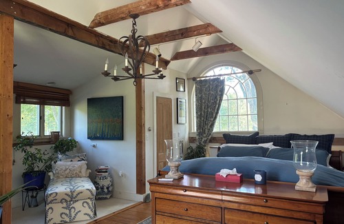 Old Lyme Otro | Charming 2-bedroom farmhouse in Lyme just 5 minutes from I-95
