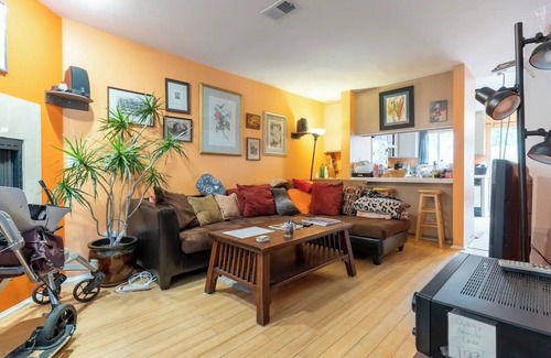 University Heights Casa | Charming 2-bedroom FURNISHED artsy townhome near Balboa Park and Beaches