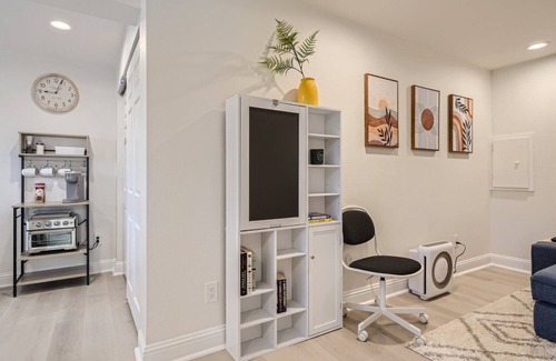 Greenwood Village Apartamento | Charming 2-bedroom garden level suite in tranquil Denver Tech Center