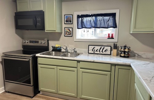 Franklin Casa | Charming 2-bedroom guest house with WiFi, AC in Franklin