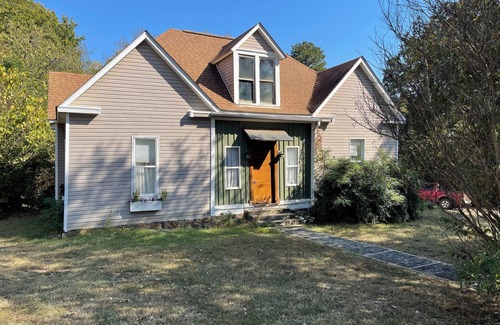Booneville Casa | Charming 2-bedroom house in lovely Booneville with AC, WiFi