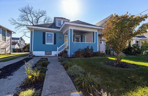 Norwood Casa | Charming 2-bedroom house with updates in the heart of Oakley/Cincinnati!