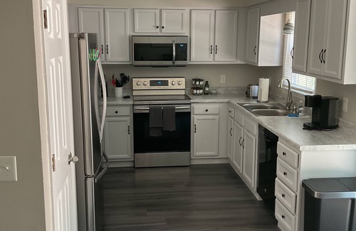High Point Casa | Charming 2-bedroom house in welcoming High Point with WiFi, AC