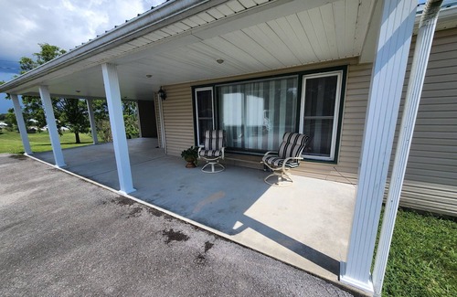 Huntingdon Casa | Charming 2-bedroom house in Huntingdon with AC and short drive to State College!