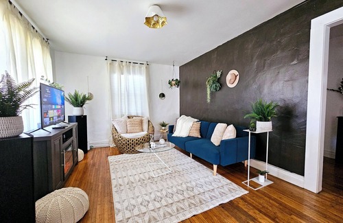 Jonesville Casa | Charming 2-bedroom house with WiFi, AC in marvelous Jonesville