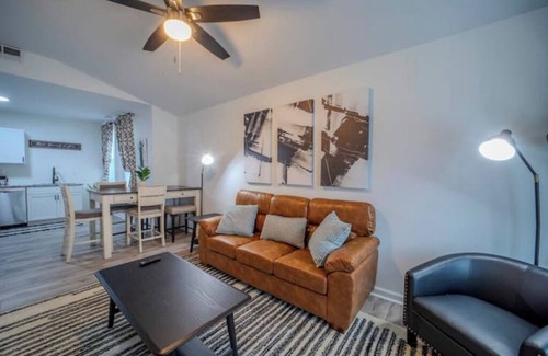 South Louisville Casa | Charming 2-bedroom Home in Louisville, Walk to Churchill!