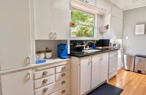 Fair Oaks Casa | Charming 2-bedroom house Near Stanford