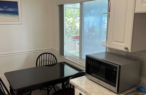 North Port Casa | Charming 2-bedroom house in brilliant North Port with WiFi, AC, fitness room