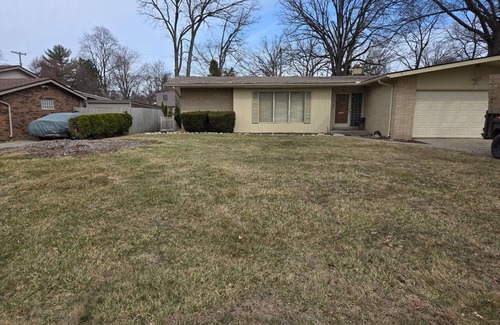 Southfield Casa | Charming 2-bedroom house with AC, WiFi in wonderful Southfield2 car