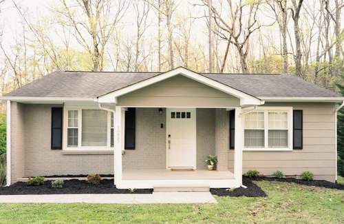 Cleveland Casa | Charming 2-bedroom home in Cleveland, TN-Close to Lee University