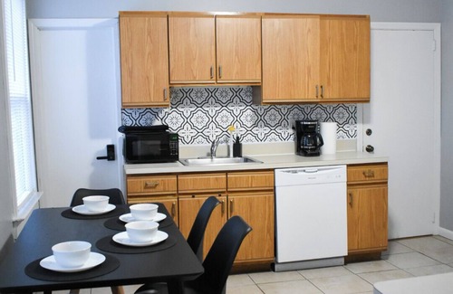 Fairfield Casa | Charming 2-bedroom house with WiFi, AC in Fairfield