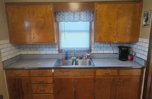 Stockwell Casa | Charming 2-bedroom house in Frankfort with AC