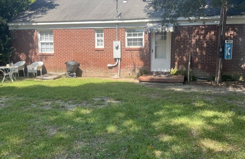 Greenwood Casa | Charming 2-bedroom house in Greenwood within a block of Hospital and Hospice