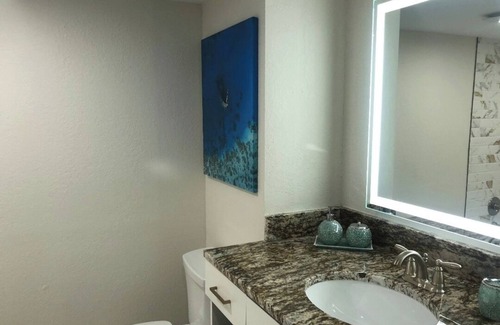 West Kissimmee Hotel | Charming 2-bedroom hotel with fitness room and AC in Kissimmee 1M from disney