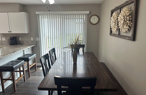 Papillion Casa | Charming 2-bedroom house in peaceful Papillion with AC