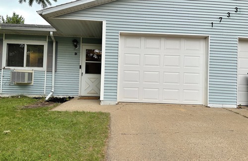 Reedsburg Casa | Charming 2-bedroom Home in Reedsburg - 20min from Wisconsin Dells