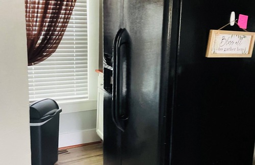 Rossville Casa | Charming 2-bedroom house in Pleasant Rossville with AC, WiFi, fenced in yard!