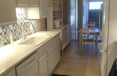 Chandler Casa | Charming 2-bedroom house in welcoming Sun Lakes with wild horse sightings.