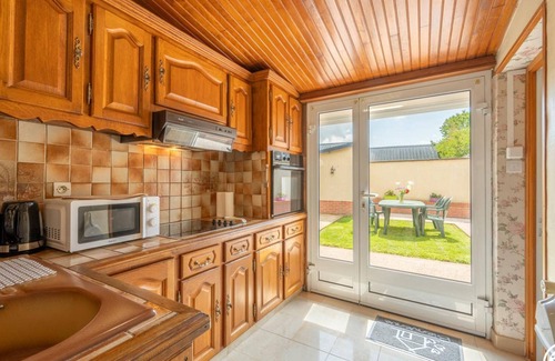 Formerie Cabaña | Casa independiente acogedora con 2 habitaciones, patio y WiFi en Formerie