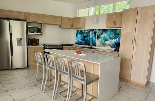 Cantón de Hojancha Casa | Charming 2-bedroom house in lovely Puerto Carrillo with WiFi, AC