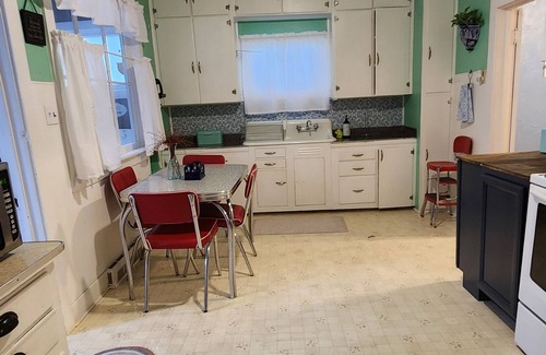 Anaconda Casa | Charming 2-bedroom house in peaceful Anaconda with AC, WiFi