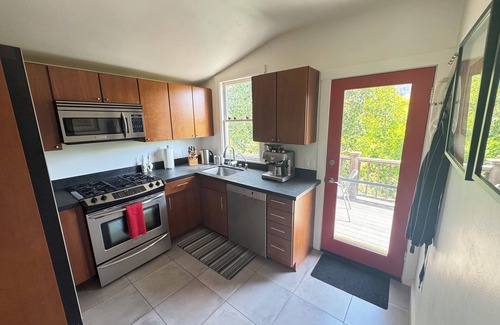 North Berkeley Casa | Charming 2-bedroom house in Berkeley