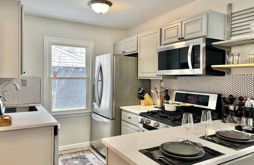 Ferndale Casa | Charming 2-bedroom house with AC, fitness room in enjoyable Ferndale