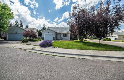 Southgate Triangle Casa | Charming 2-bedroom house with over 1700 sf in Missoula.