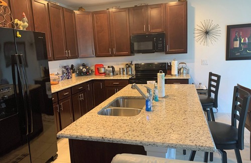 Port Malabar Casa | Charming 2-bedroom house with WiFi and AC in Palm Bay