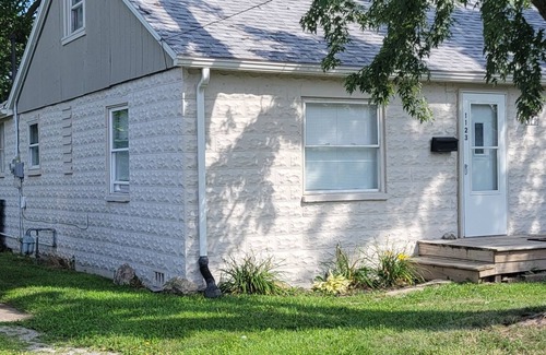 Sandusky Casa | Charming 2-bedroom house with AC, WiFi in gorgeous Sandusky close to Cedar Point