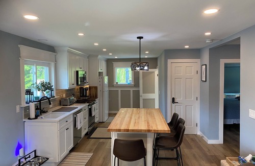 Winooski Casa | Charming 2-bedroom house in welcoming Winooski with WiFi, laundry Pets&fence