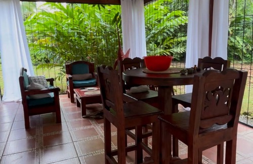 Limón Casa | Charming 2-bedroom house with WiFi, AC in beautiful Cahuita