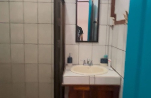 Limón Casa | Charming 2-bedroom house with WiFi, AC in beautiful Cahuita