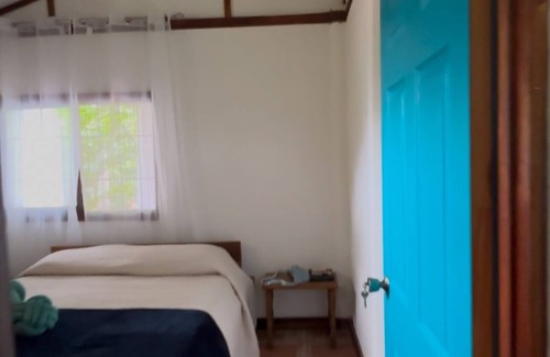 Limón Casa | Charming 2-bedroom house with WiFi, AC in beautiful Cahuita