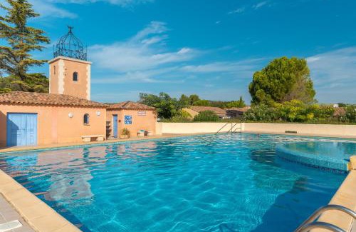 Eyguieres Apartamento | Charming 2 bedroom House With Pool