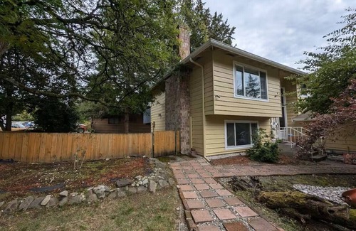 North Creek Casa | Charming 2-bedroom house with WiFi, AC in adorable Bothell
