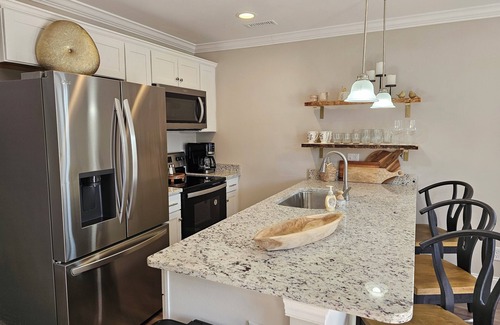 Hickory Casa | Charming 2-bedroom house in downtown Hickory conveniently located!