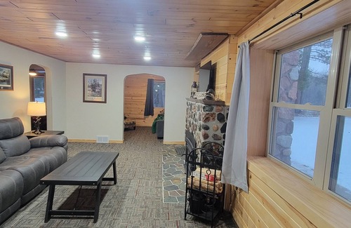 Winter Casa | Charming 2-bedroom house near Loretta