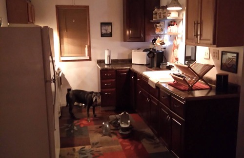 Lake Breeze Park Casa | Charming 2-bedroom house in delightful Madison with AC